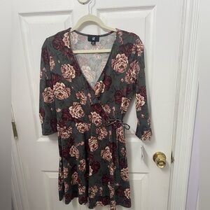 Grey Pink Flower 3/4 sleeve V-neck dress